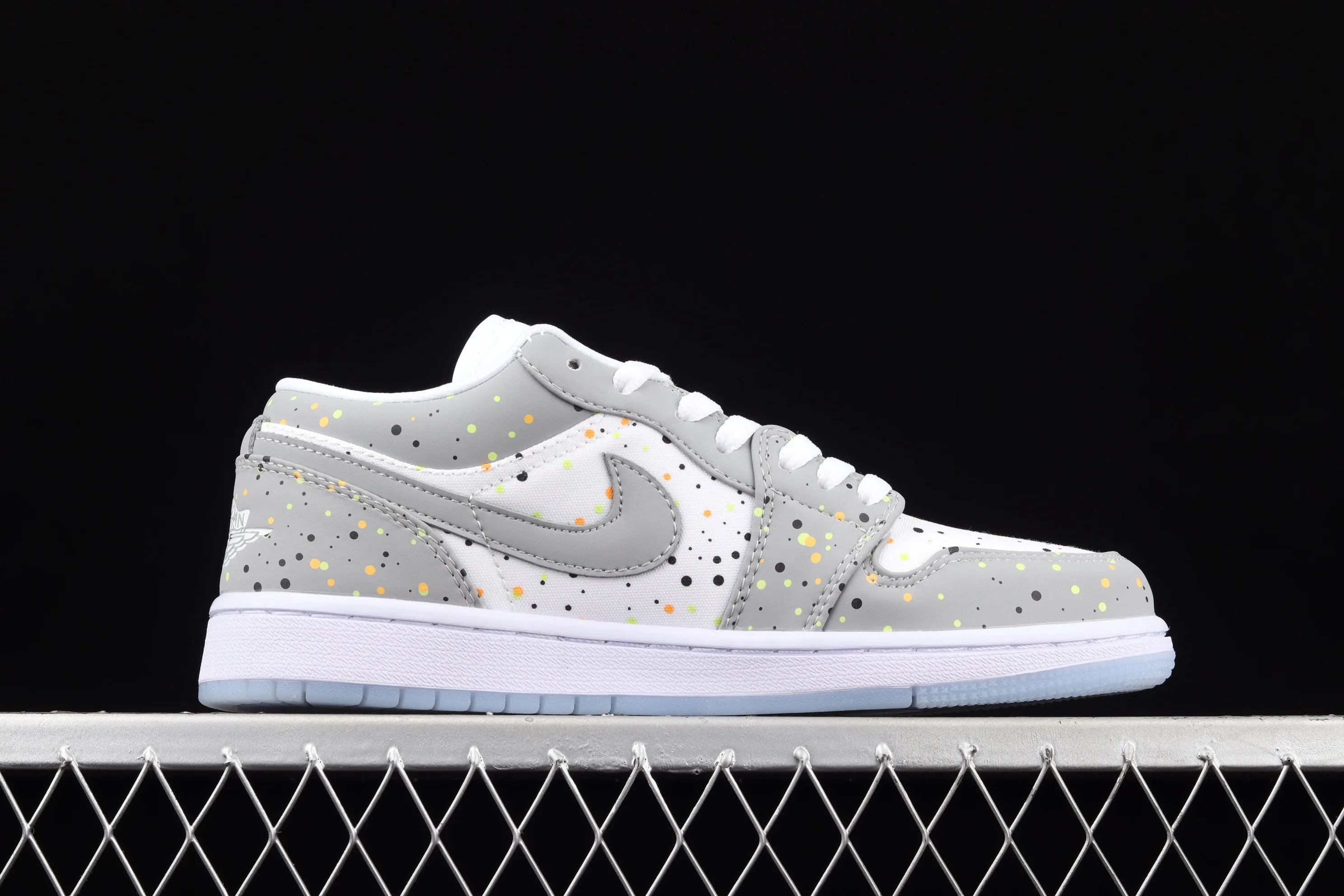 All categories Air Jordan Jordan series basketball shoes Air Jordan 1 Low Air Jordan 1 Low AJ1 Joe 1 inkjet white gray low-top cultural basketball shoes DC0774-001
